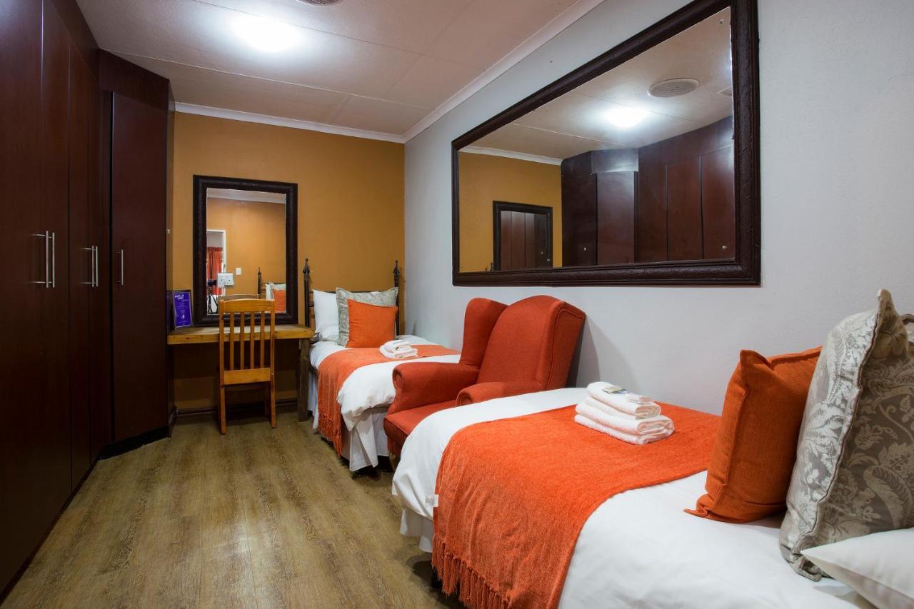 Purple Gecko Guesthouse Lydenburg Exterior foto